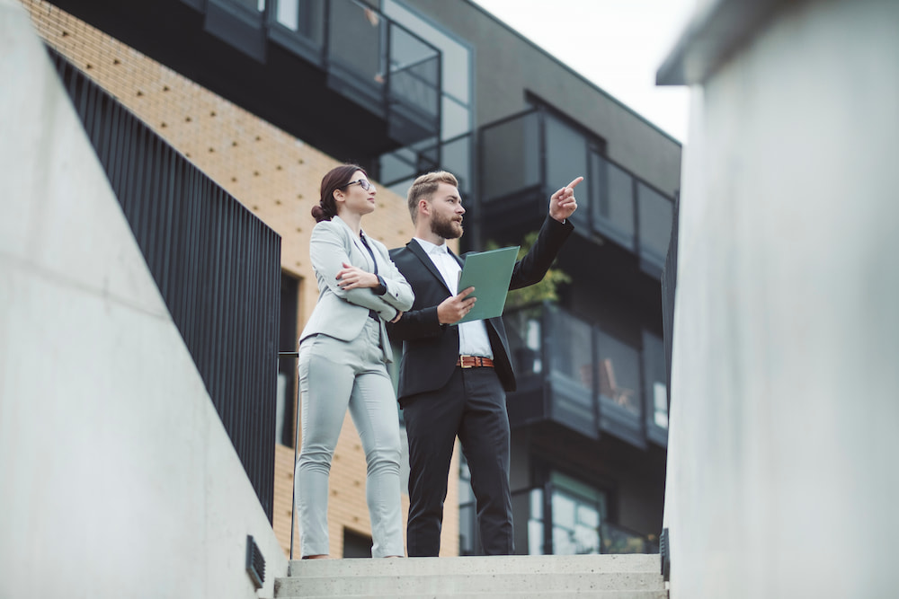 Real estate agent and businesswoman customer